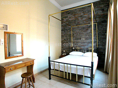 Neli Studios Hotel 10